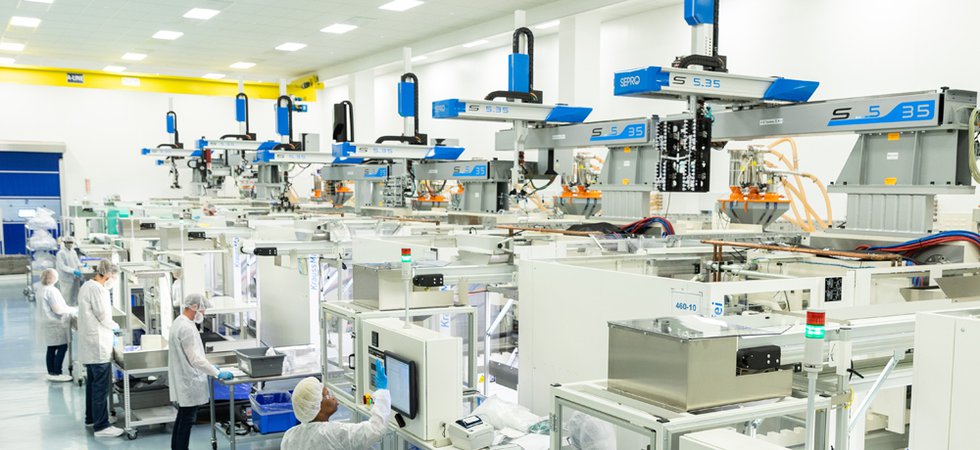 medical injection molding clean room