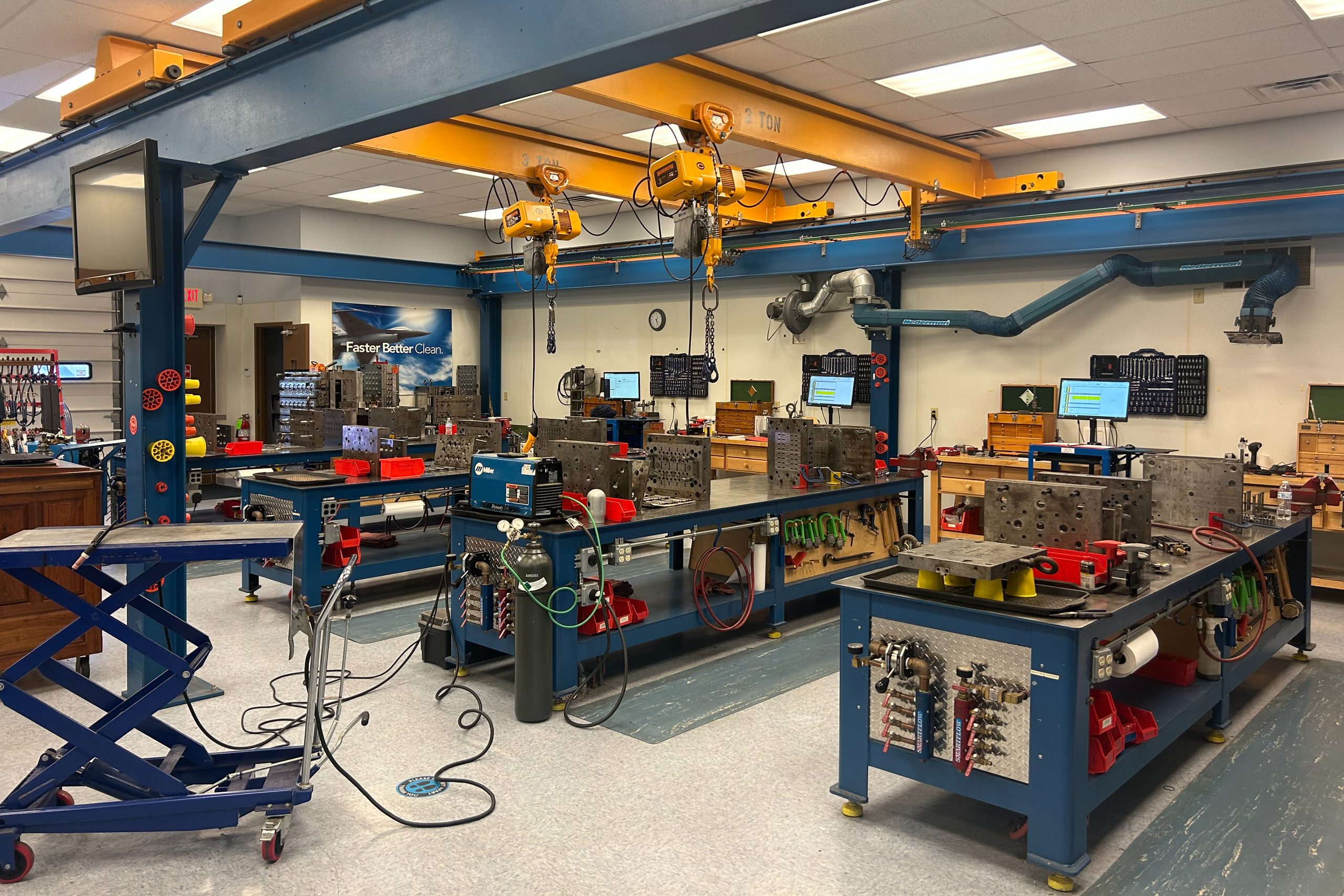 injection molding toolroom