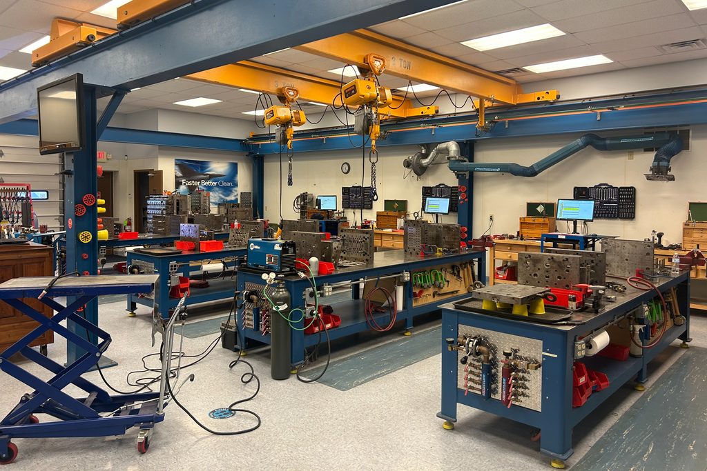 injection molding maintenance repair