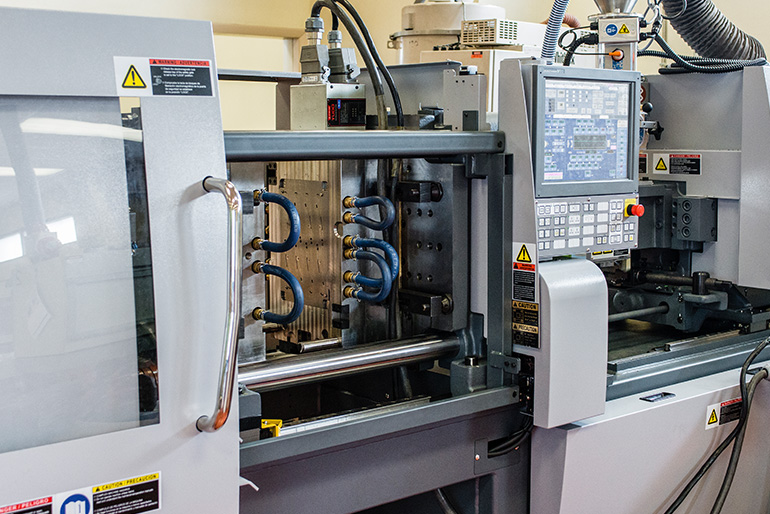injection molding machine
