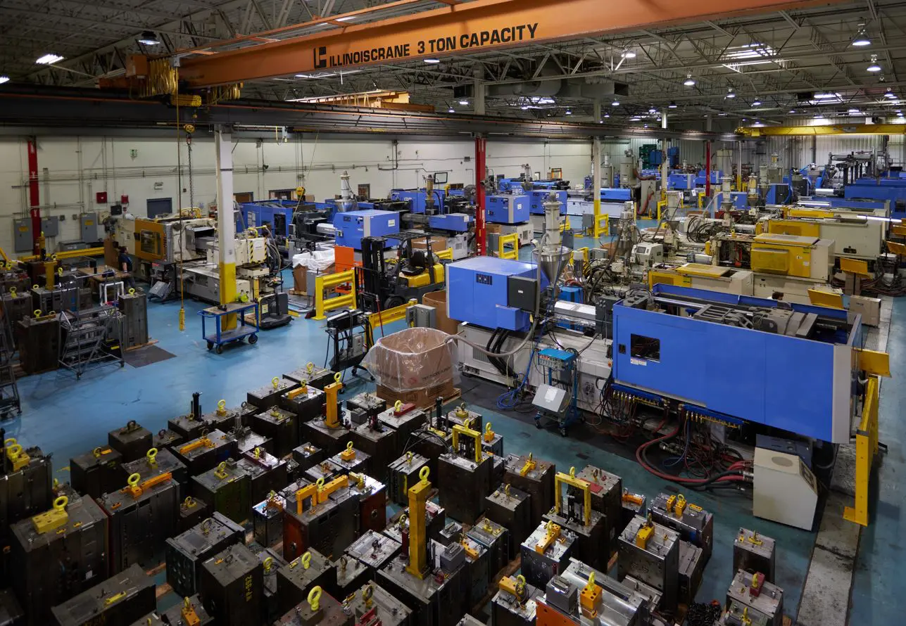 injection molding manufacturing plant