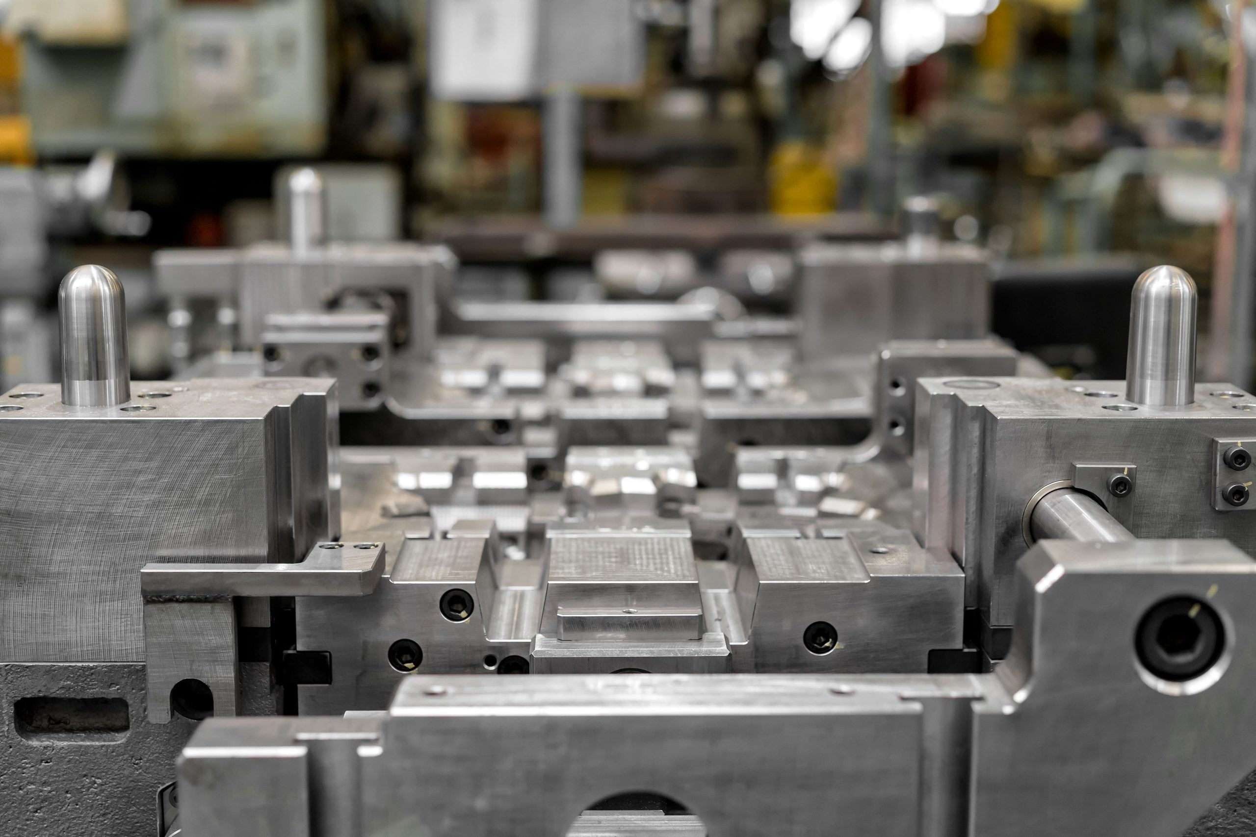 injection molding maintenance