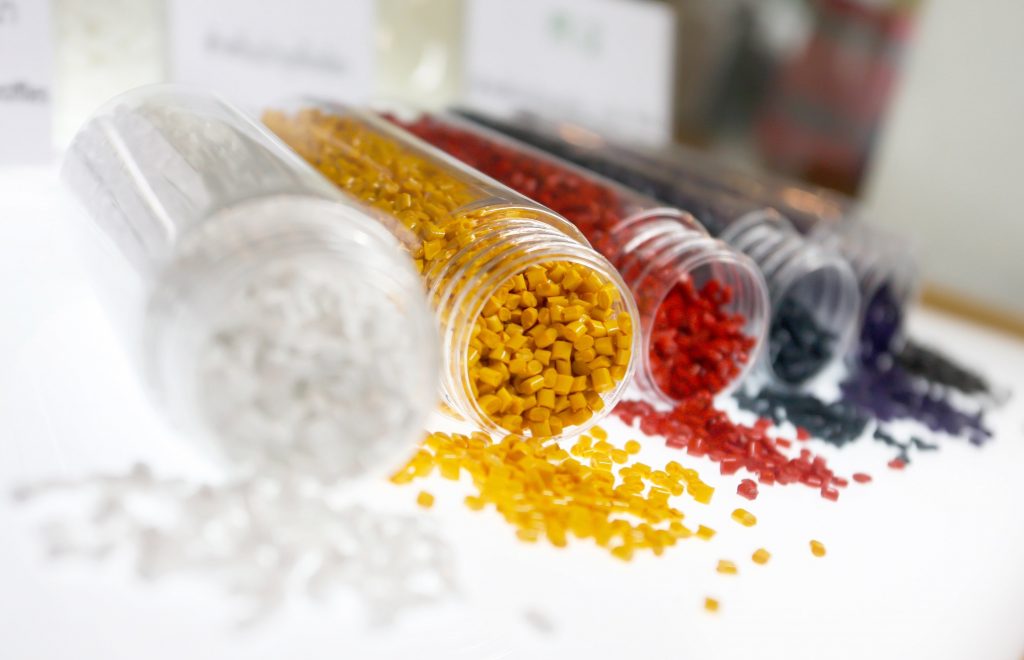 injection molding plastic resins